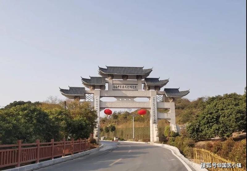 揭秘2024最新奥马免费资料生肖卡，一场科技与文化的完美结合